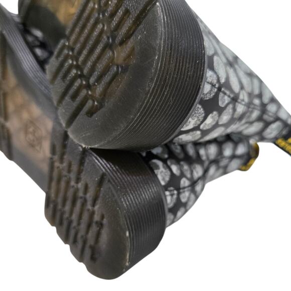 Dr Martens Leopard Hydro Combat Boot Black Skulls Metallic Leather Ankle Girls 4 - Picture 11 of 15